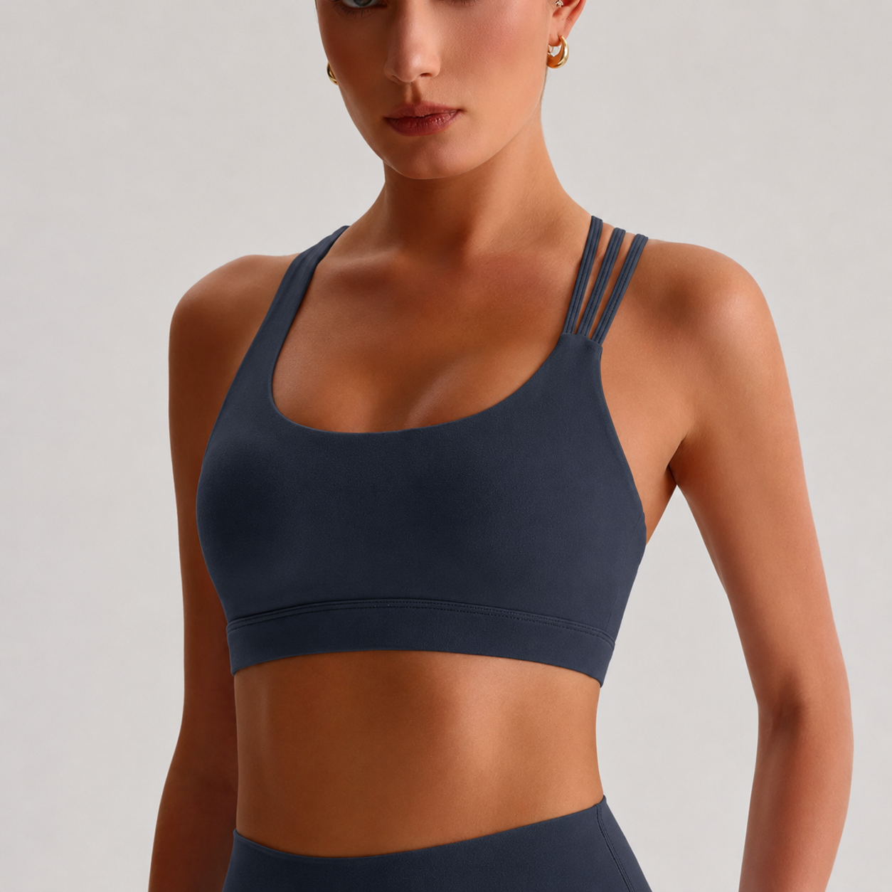 top,
cropped,
top fitness feminino,
cropped fitness feminino,
top academia feminino,
cropped academia feminino,
top esportivo feminino,
top para treino,
top gym feminino,
roupa fitness,