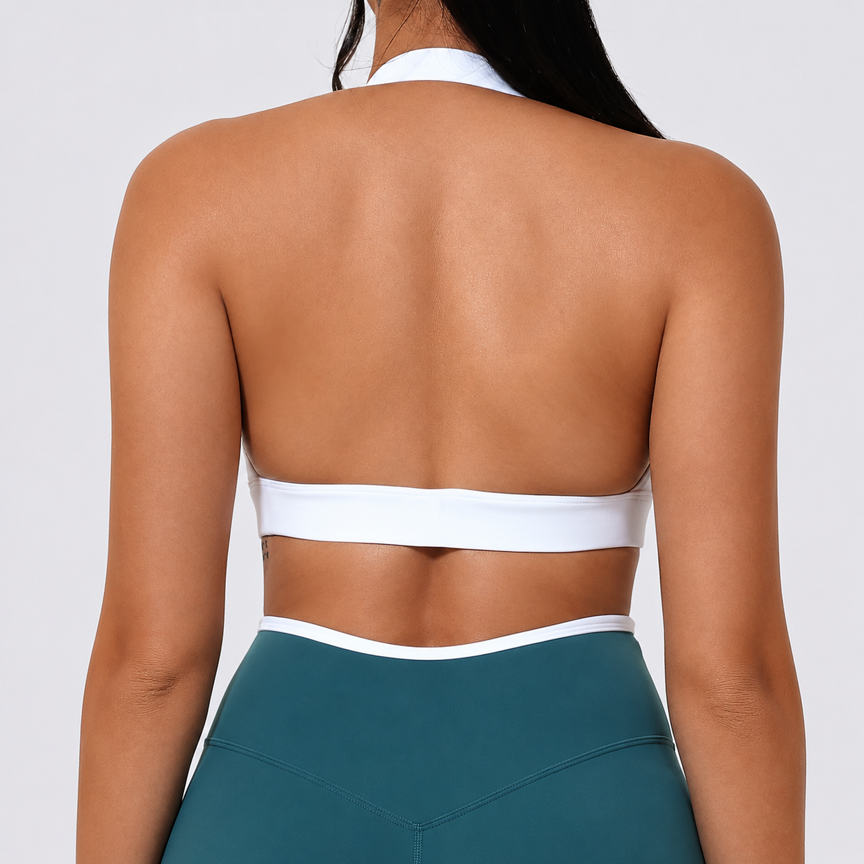 top,
cropped,
top fitness feminino,
cropped fitness feminino,
top academia feminino,
cropped academia feminino,
top esportivo feminino,
top para treino,
top gym feminino,
roupa fitness,