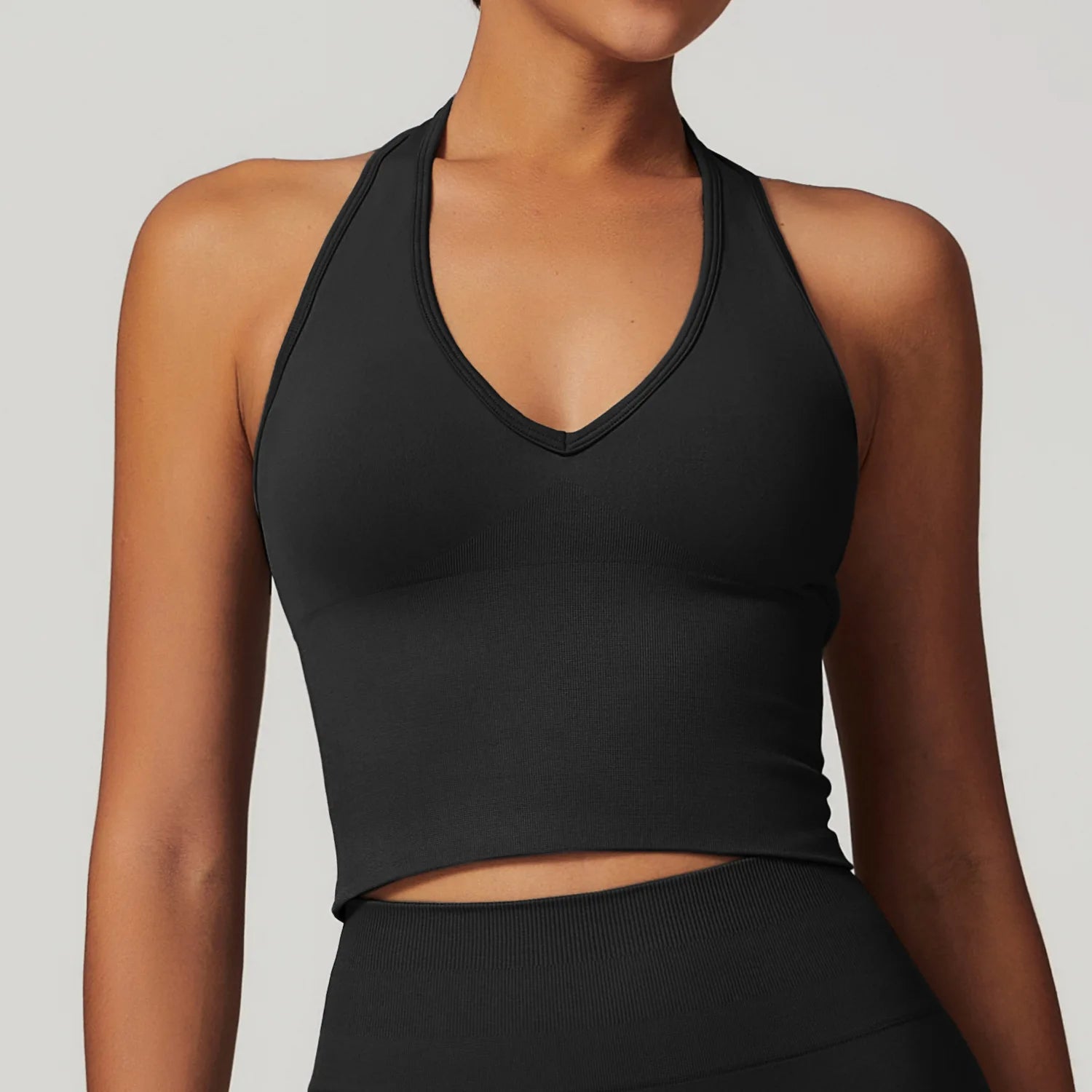 top,
cropped,
top fitness feminino,
cropped fitness feminino,
top academia feminino,
cropped academia feminino,
top esportivo feminino,
top para treino,
top gym feminino,
roupa fitness,