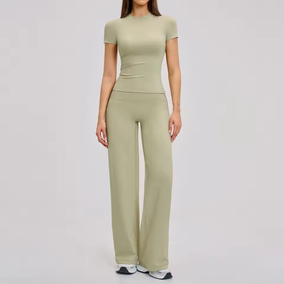 Conjunto Cropped Manga Curta com Calça Efeito Buum Soft Motion