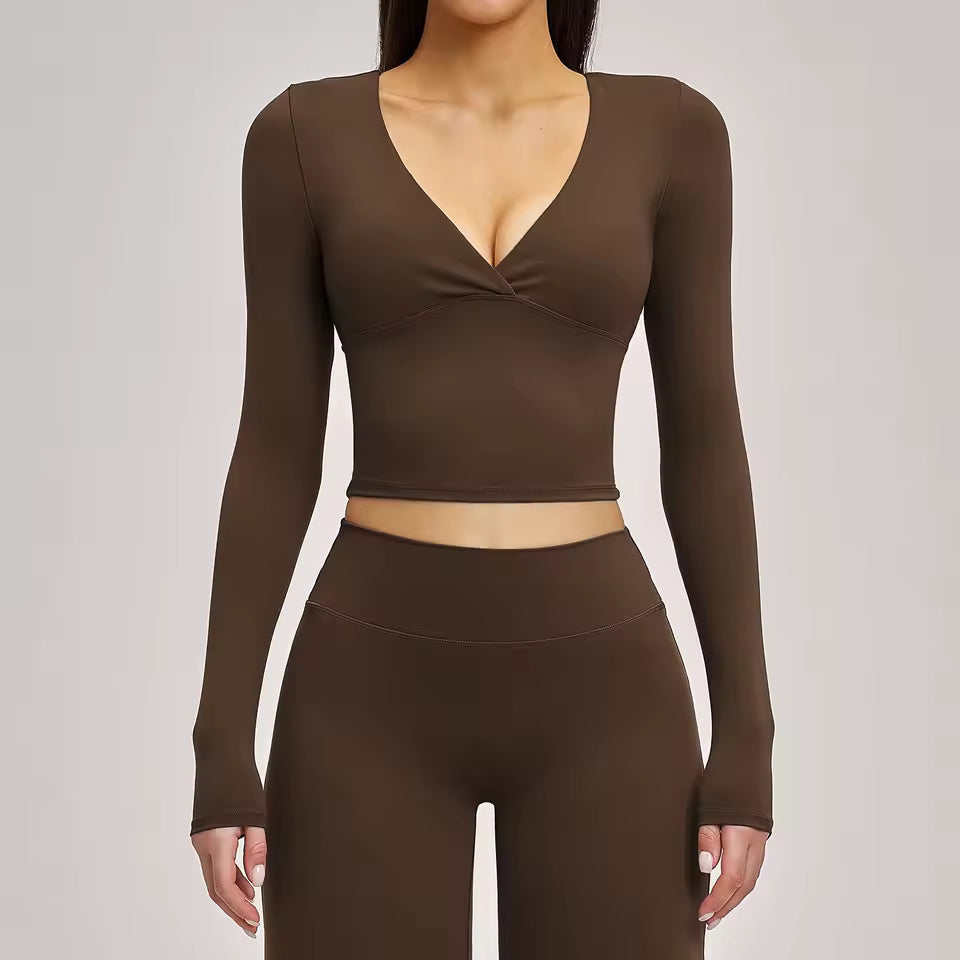 top,
cropped,
top fitness feminino,
cropped fitness feminino,
top academia feminino,
cropped academia feminino,
top esportivo feminino,
top para treino,
top gym feminino,
roupa fitness,