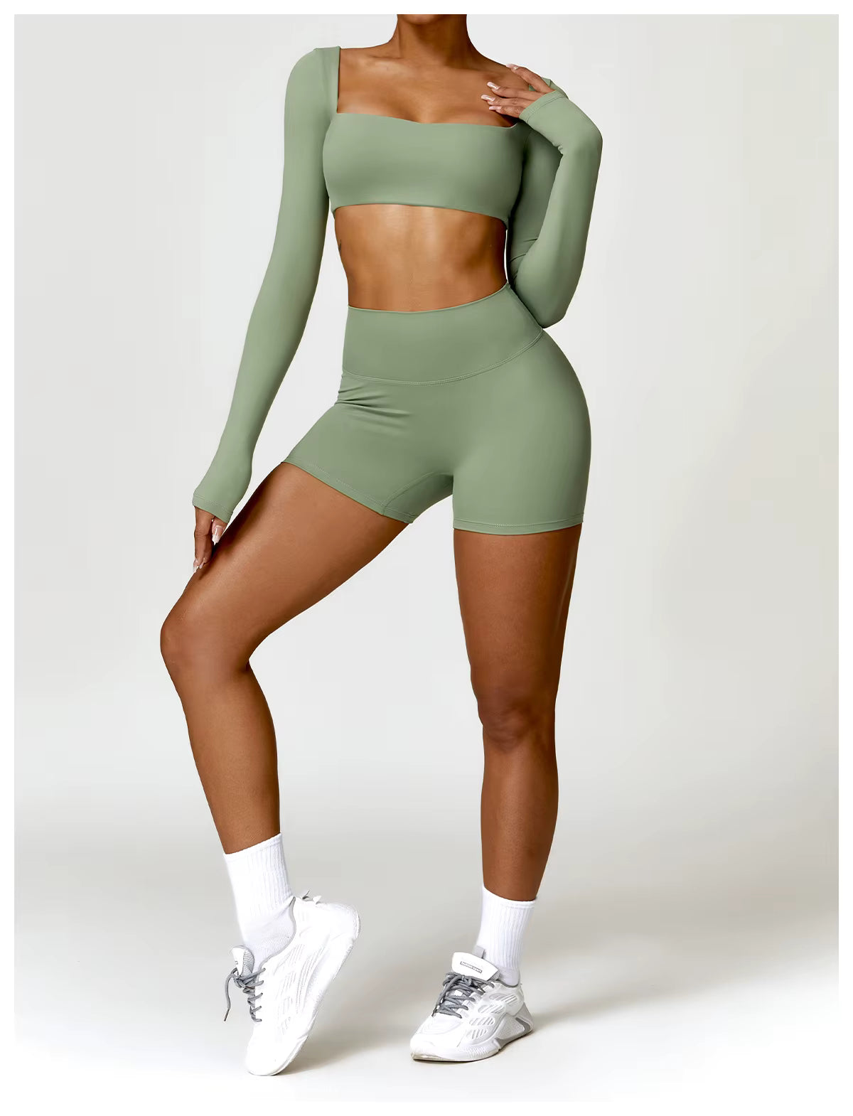 Conjunto Top Manga Longa e Shorts Efeito Buum