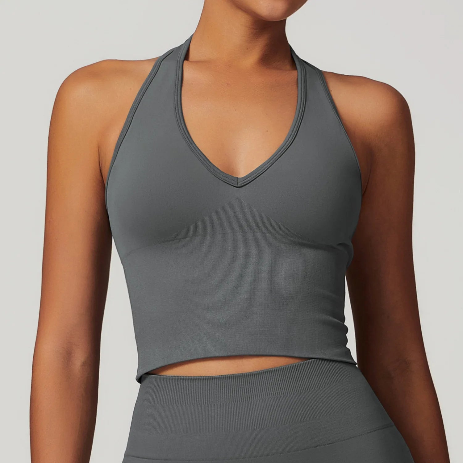 top,
cropped,
top fitness feminino,
cropped fitness feminino,
top academia feminino,
cropped academia feminino,
top esportivo feminino,
top para treino,
top gym feminino,
roupa fitness,