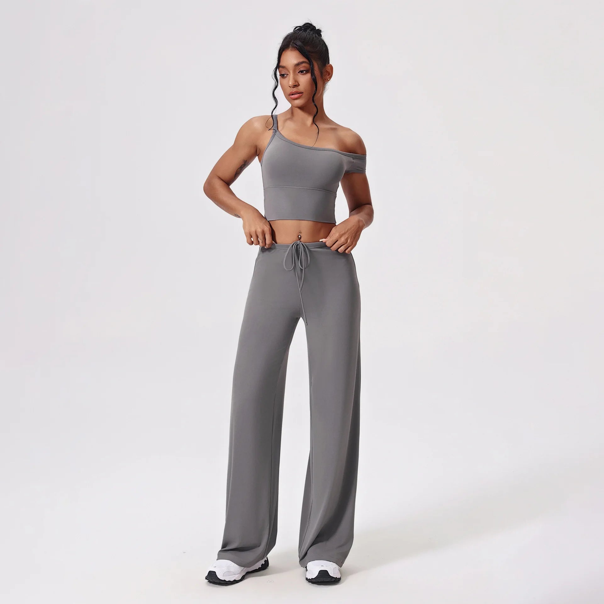 conjunto fitness,
conjunto fitness feminino,
conjunto academia feminino,
conjunto esportivo feminino,
conjunto para treino,
conjunto gym feminino,
conjunto top e legging,
conjunto top e calça,
conjunto fitness compressão,
conjunto fitness confortável,
conjunto fitness cintura alta,
conjunto fitness push up,
conjunto fitness modelador,
top e legging,
top e calça academia,