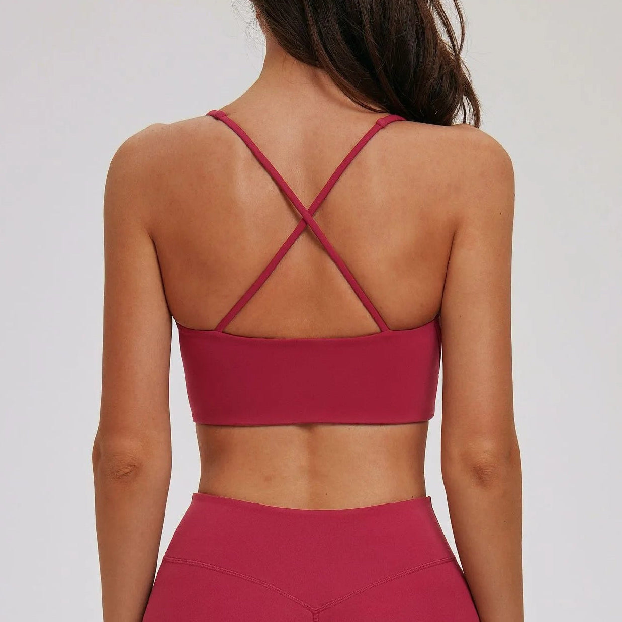 top,
cropped,
top fitness feminino,
cropped fitness feminino,
top academia feminino,
cropped academia feminino,
top esportivo feminino,
top para treino,
top gym feminino,
roupa fitness,