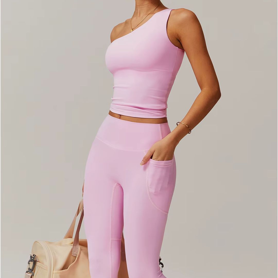 top,
cropped,
top fitness feminino,
cropped fitness feminino,
top academia feminino,
cropped academia feminino,
top esportivo feminino,
top para treino,
top gym feminino,
roupa fitness,