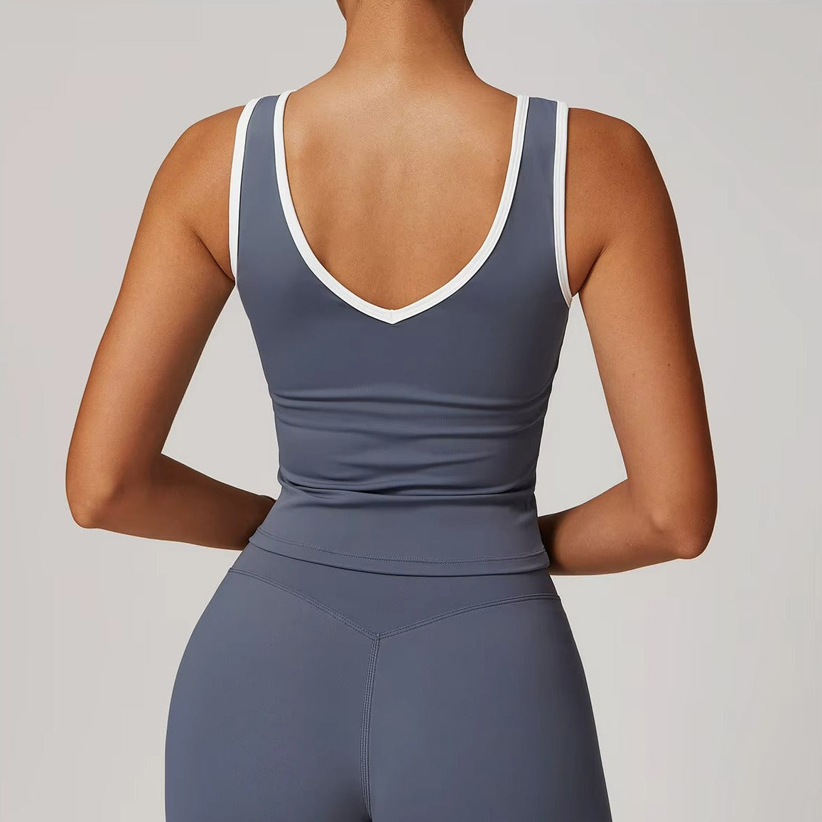 top,
cropped,
top fitness feminino,
cropped fitness feminino,
top academia feminino,
cropped academia feminino,
top esportivo feminino,
top para treino,
top gym feminino,
roupa fitness,