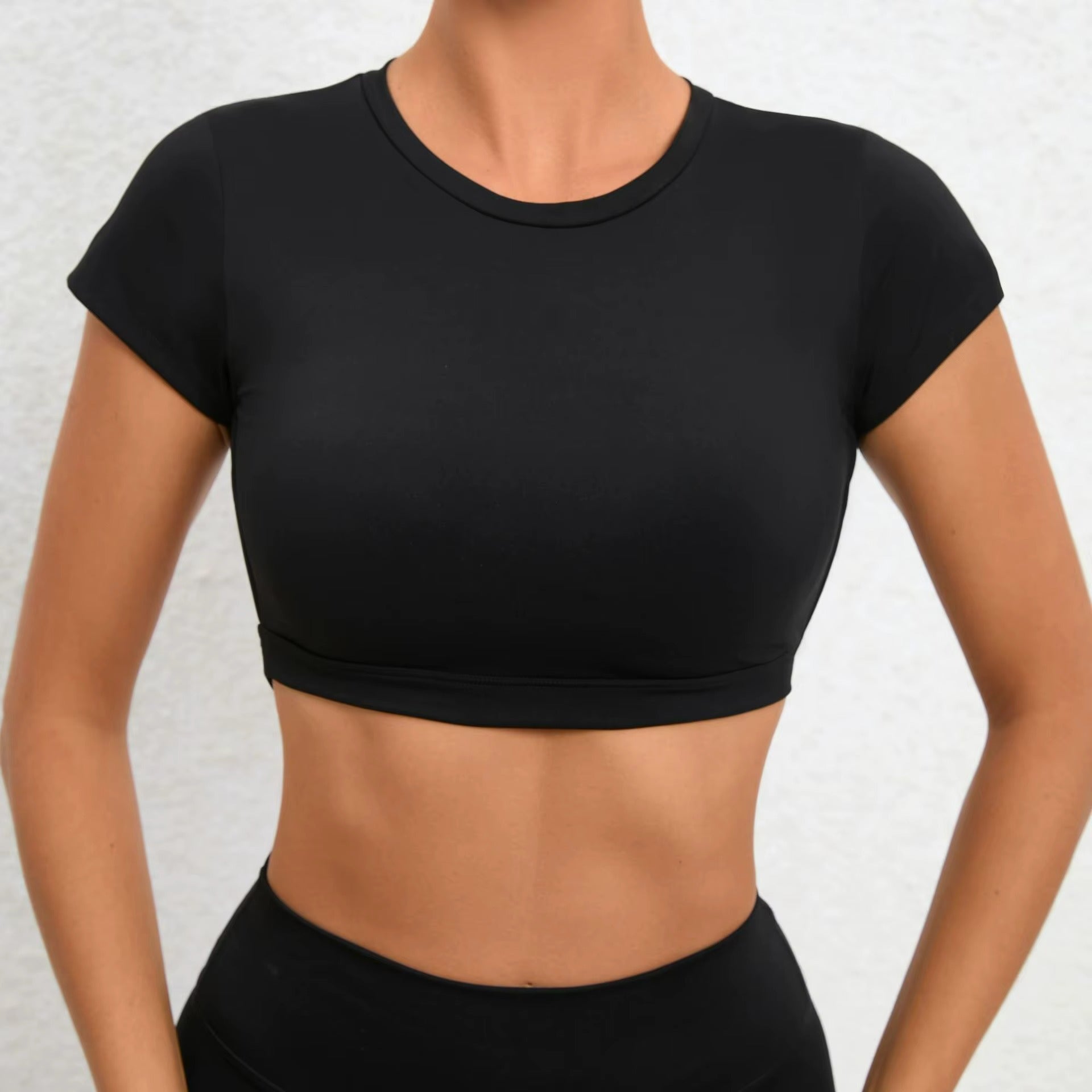 top,
cropped,
top fitness feminino,
cropped fitness feminino,
top academia feminino,
cropped academia feminino,
top esportivo feminino,
top para treino,
top gym feminino,
roupa fitness,