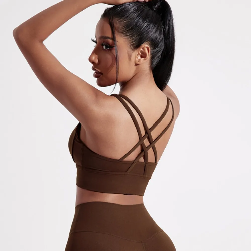 top,
cropped,
top fitness feminino,
cropped fitness feminino,
top academia feminino,
cropped academia feminino,
top esportivo feminino,
top para treino,
top gym feminino,
roupa fitness,