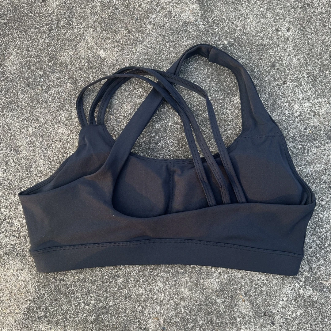 top,
cropped,
top fitness feminino,
cropped fitness feminino,
top academia feminino,
cropped academia feminino,
top esportivo feminino,
top para treino,
top gym feminino,
roupa fitness,