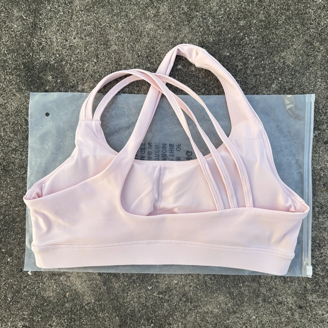 top,
cropped,
top fitness feminino,
cropped fitness feminino,
top academia feminino,
cropped academia feminino,
top esportivo feminino,
top para treino,
top gym feminino,
roupa fitness,