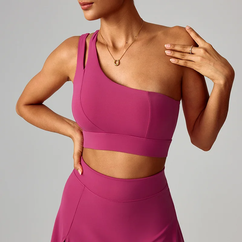 top,
cropped,
top fitness feminino,
cropped fitness feminino,
top academia feminino,
cropped academia feminino,
top esportivo feminino,
top para treino,
top gym feminino,
roupa fitness,