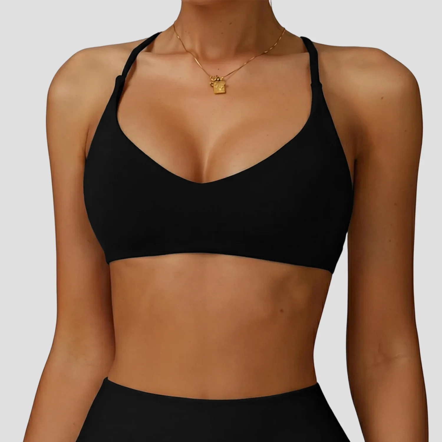 top,
cropped,
top fitness feminino,
cropped fitness feminino,
top academia feminino,
cropped academia feminino,
top esportivo feminino,
top para treino,
top gym feminino,
roupa fitness,