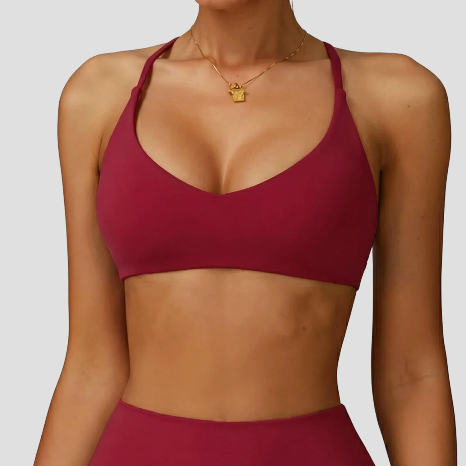 top,
cropped,
top fitness feminino,
cropped fitness feminino,
top academia feminino,
cropped academia feminino,
top esportivo feminino,
top para treino,
top gym feminino,
roupa fitness,