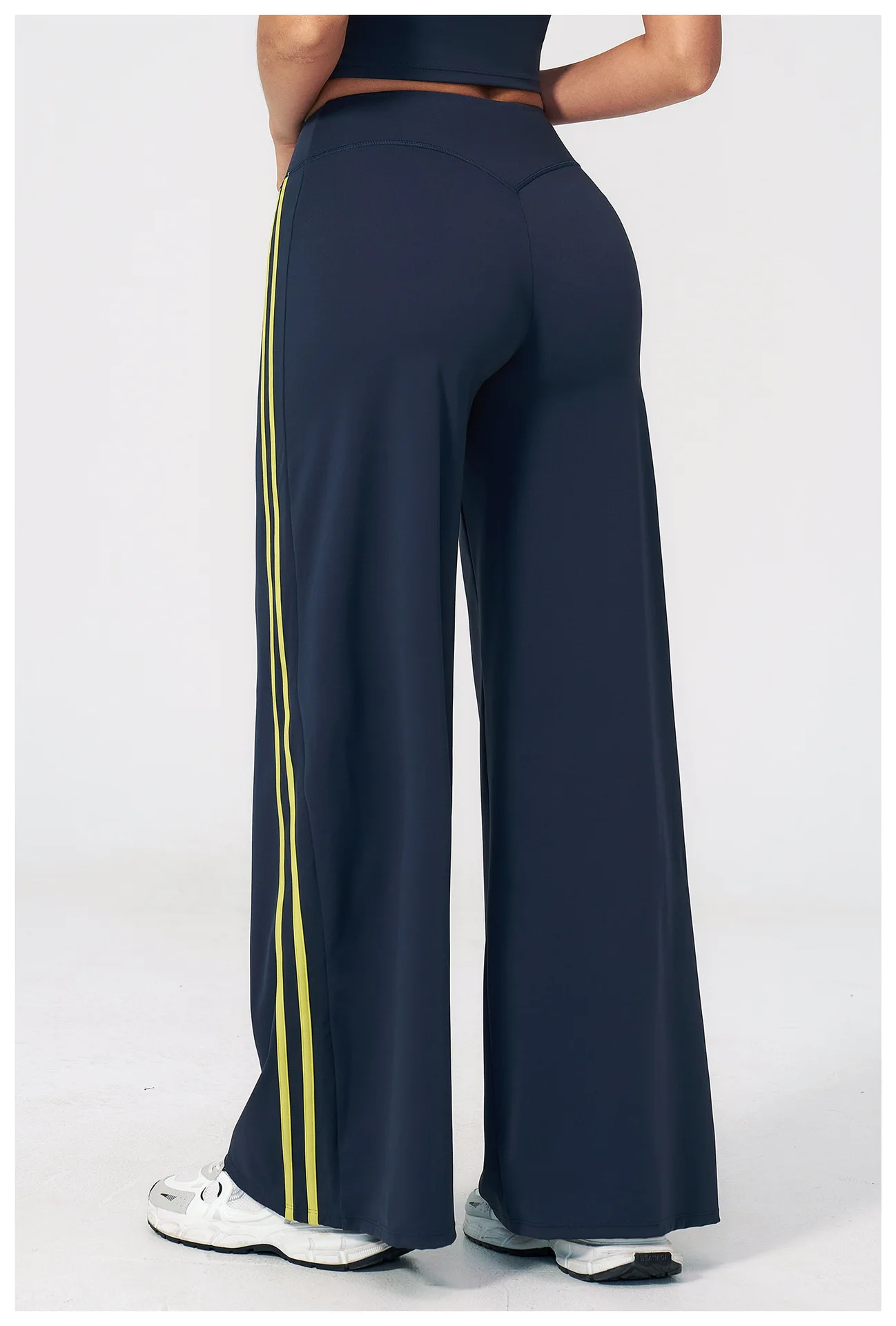 legging, calça wide leg fitness, calça wide leg feminina, calça wide leg academia feminina, calça wide leg esportiva feminina, calça wide leg para treino, calça wide leg gym feminina, calça wide leg modeladora, calça wide leg feminina cintura alta, calça wide leg efeito BUUM, calça wide leg fitness feminina, calça pantalona fitness feminina, calça wide leg casual esportiva, calça wide leg comfy feminina, calça wide leg premium feminina, calça wide leg aerolook, calça wide leg academia,