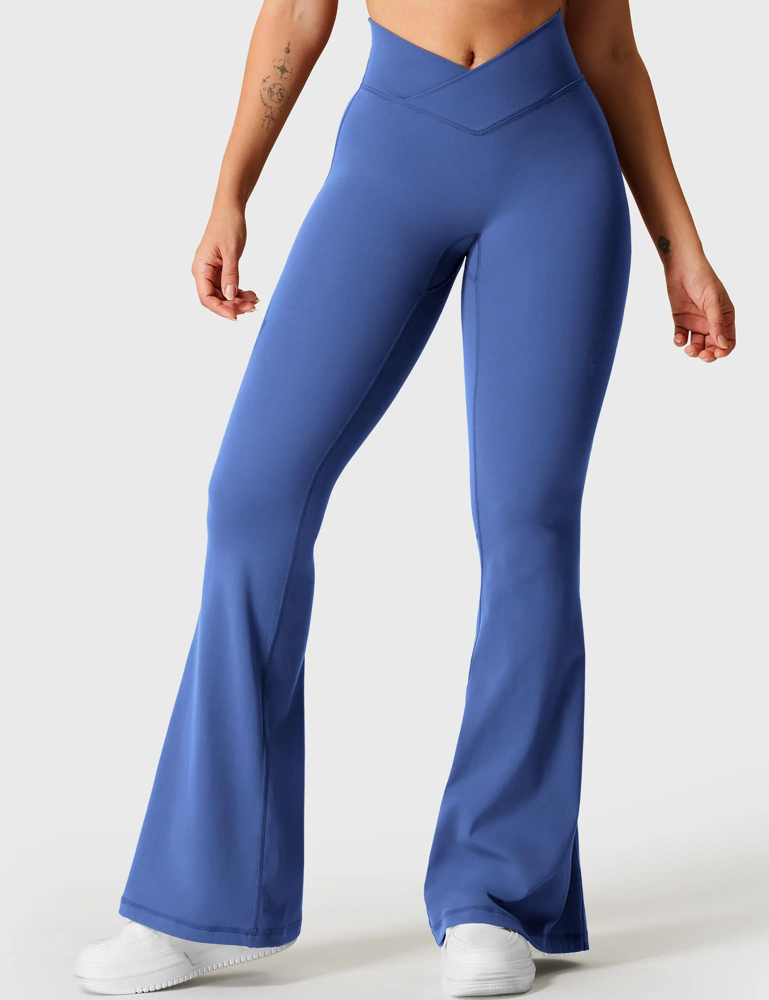 Calça Flare Cós V Efeito BUUM Soft Motion